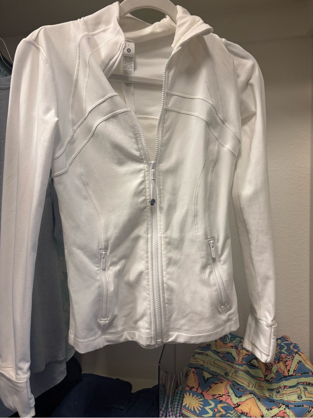 White Lululemon Full-Zip Women’s Jacket - Lightweight Active Layer WORN ONCE
